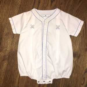 Petit Ami baseball bubble